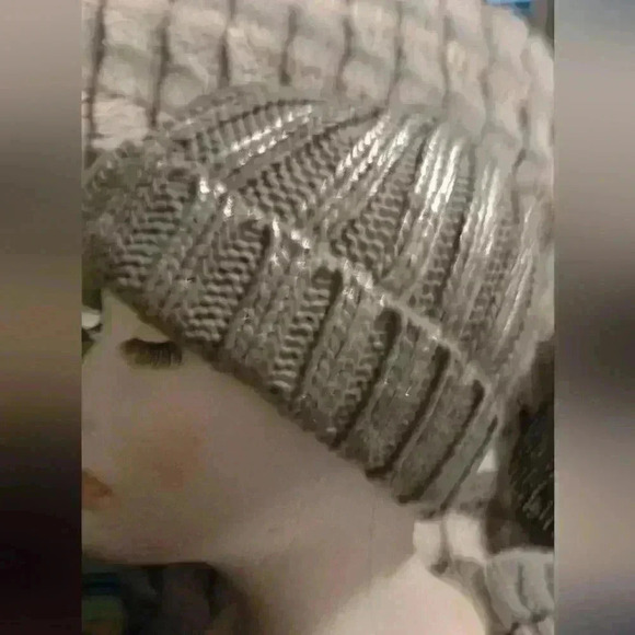 H&M Divided NWOT OSFM Silver metallic beanie - Picture 2 of 7